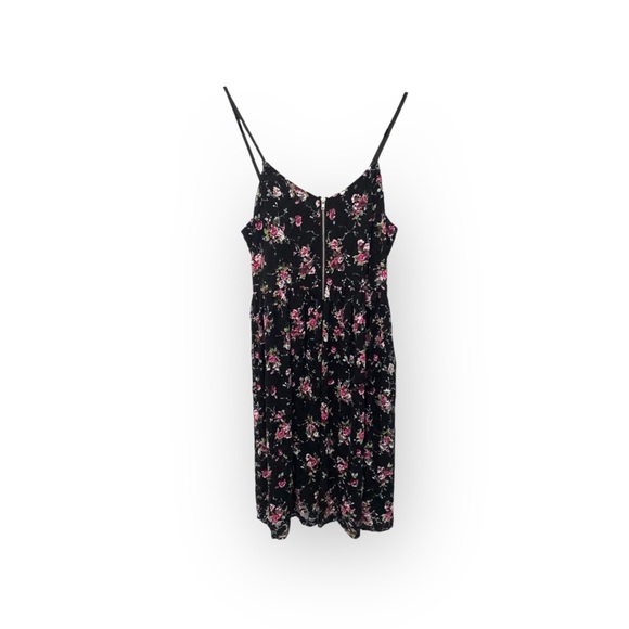 new LF Millau ♥︎ Floral Print Lace Babydoll Dress ♥︎ Black ♥︎ Med ♥︎ with Tags - Picture 2 of 16